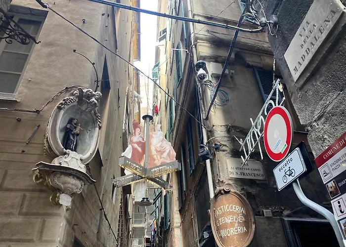 Casaviva- Ampio Appartamento Nei Vicoli Di Genova